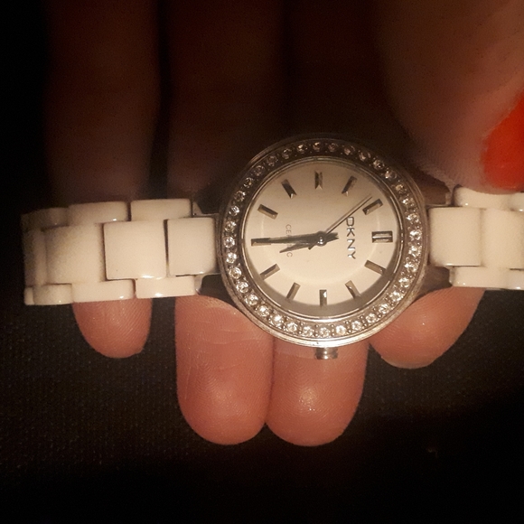Womens DKNY watch - Picture 2 of 5